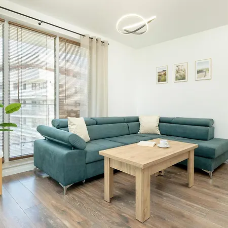 Duzy Apartament Z Parkingiem I Balkonem W Kolobrzegu By Noclegi Renters Exterior photo