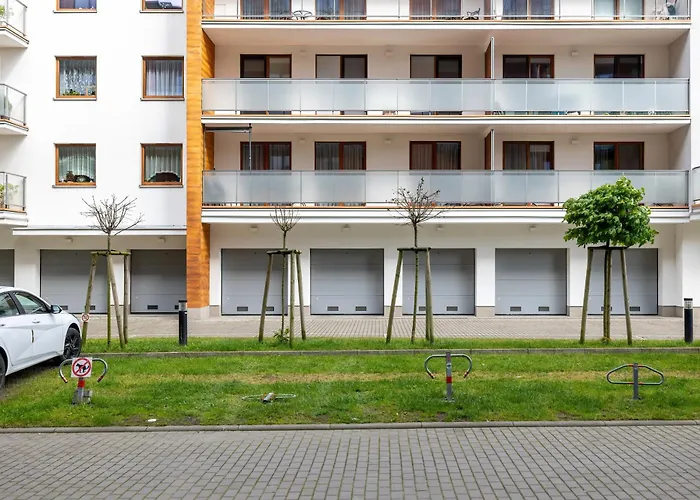 Duzy Apartament Z Parkingiem I Balkonem W Kolobrzegu By Noclegi Renters