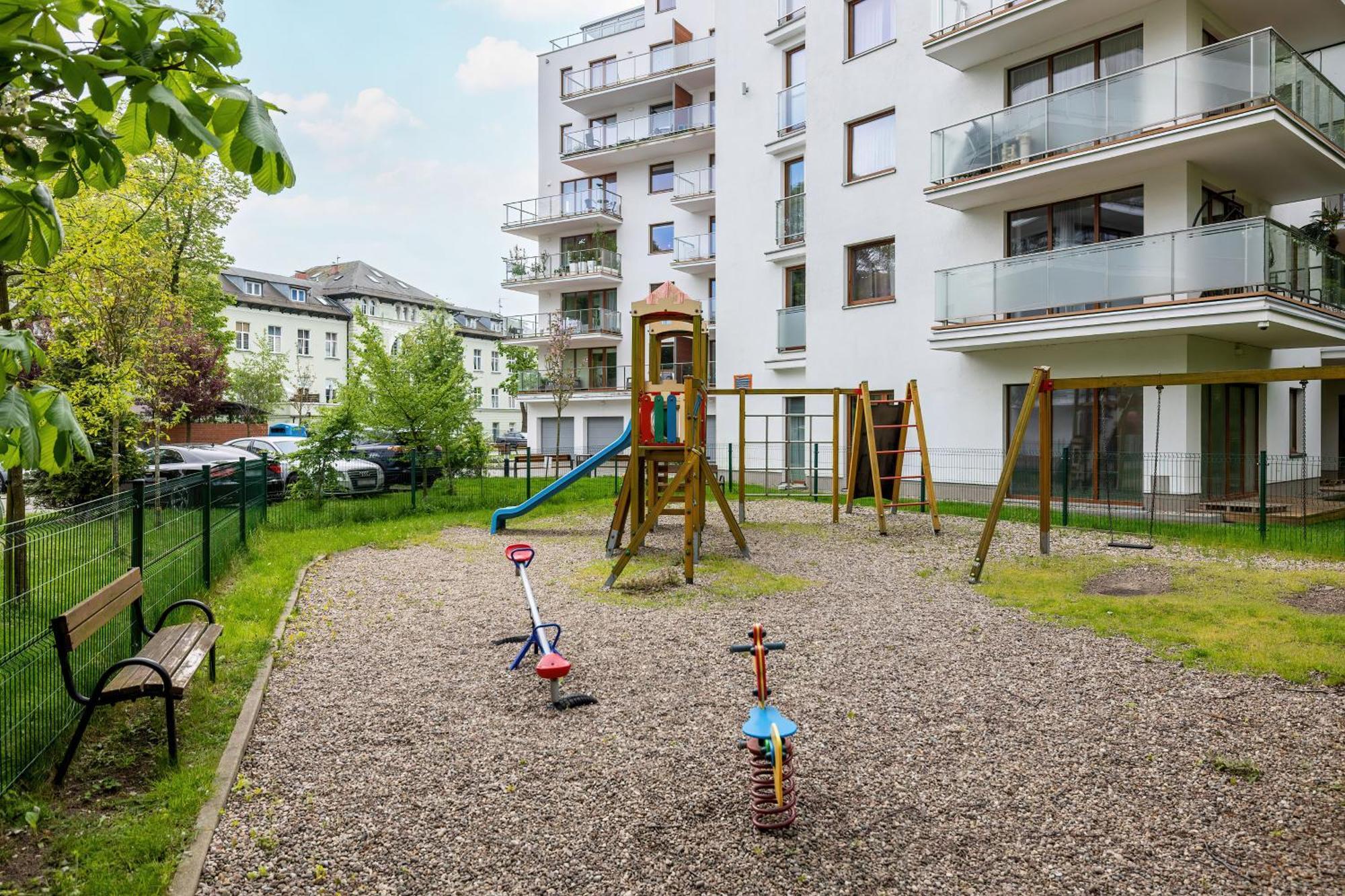 Апартаменти Duzy Z Parkingiem I Balkonem W Kolobrzegu By Renters Колобжег